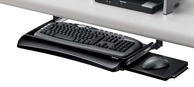 Illustration for article titled Five Inexpensive Accessories to Make Your Workspace More Ergonomic